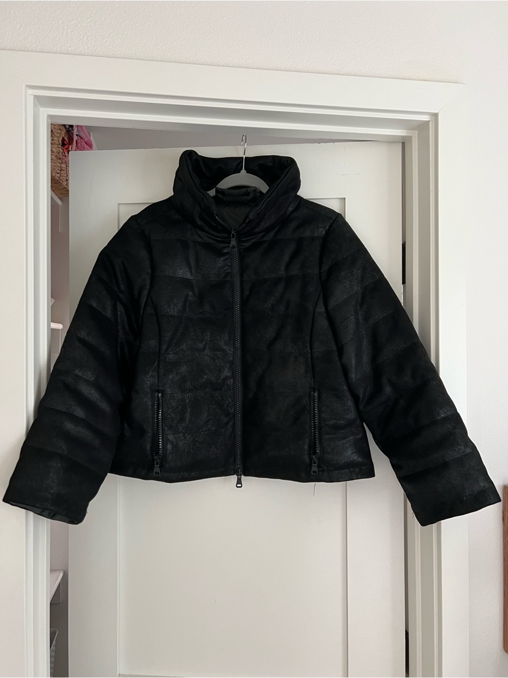 Evereve Black Quilted Short Puffer Jacket